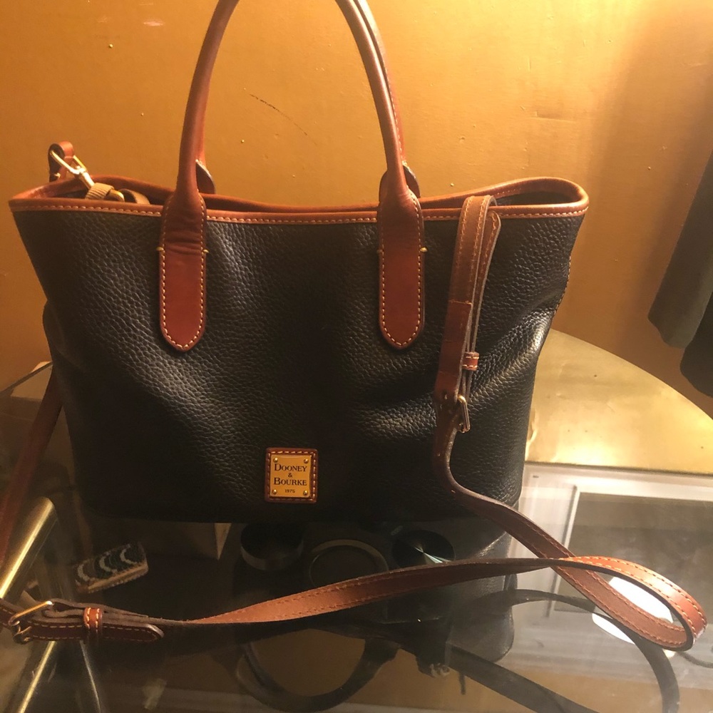 Dooney & Bourke satchel bag